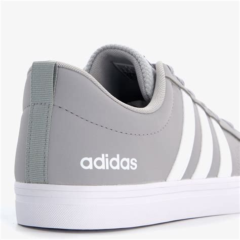 adidas sneakers licht grijs